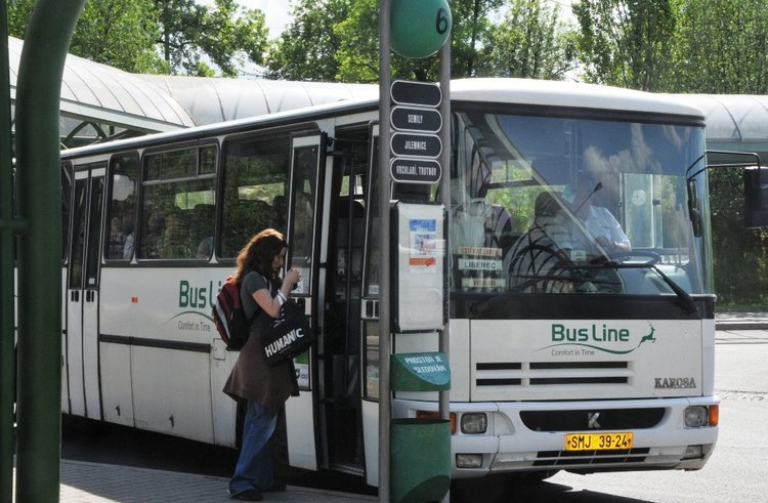 Zastupitelé LK rozhodli o dalším postupu při řešení mezd řidičů autobusů